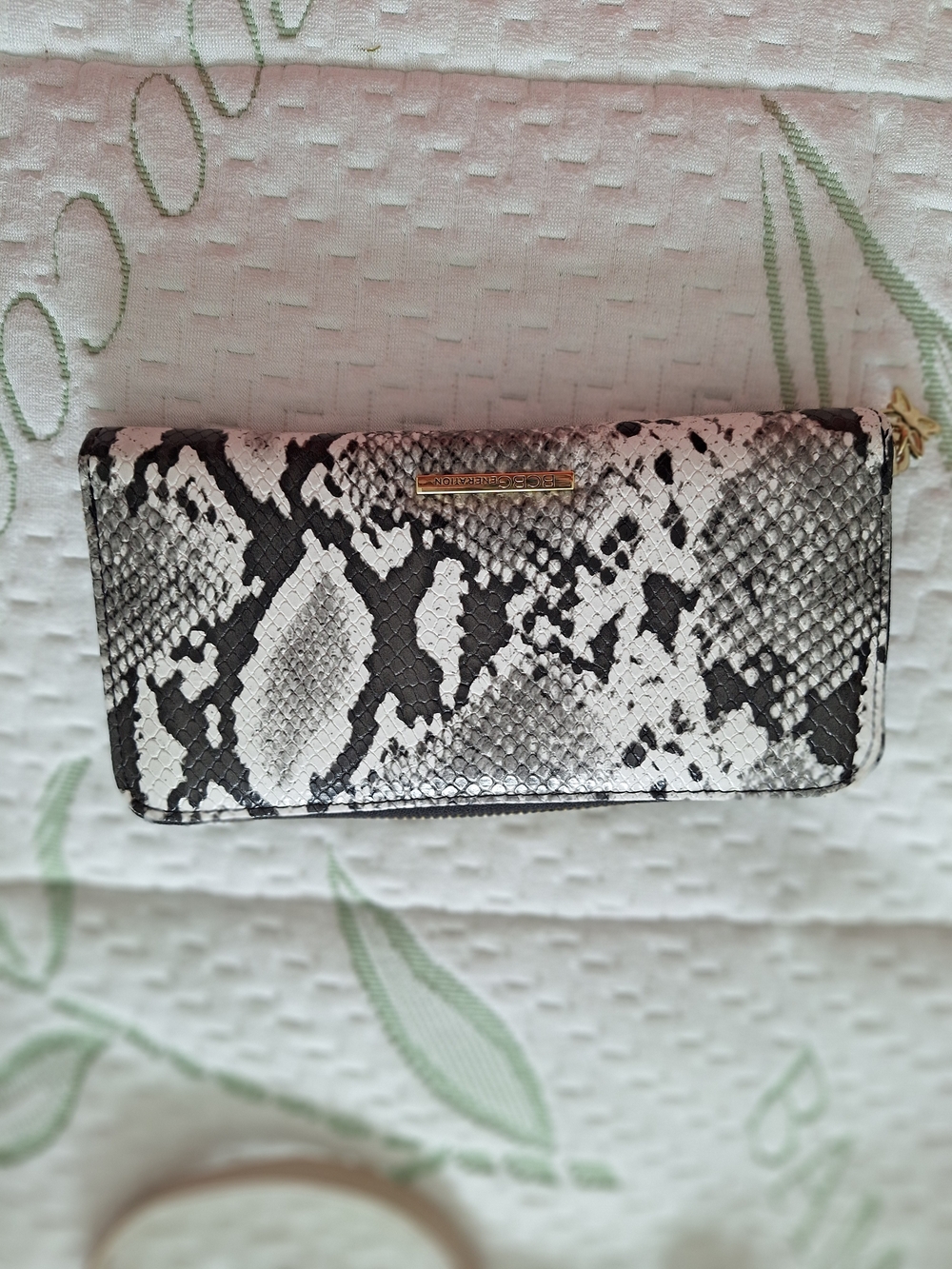 Python-Print Zip Wallet Clutch - Black & White